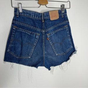 Vintage Levi’s Orange tag cut off shorts high rise Sz 28